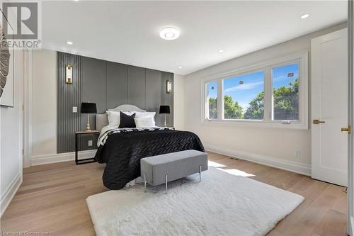 79 Trenholme Crescent, Hamilton, ON - Indoor Photo Showing Bedroom