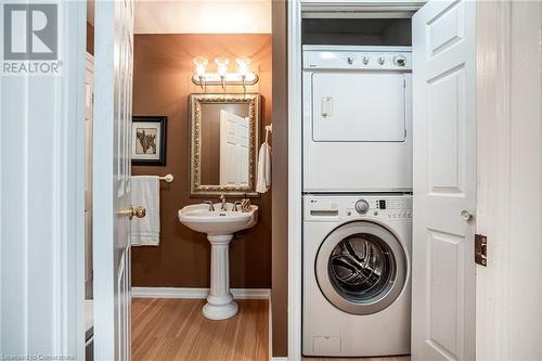 16 Durham Road, Stoney Creek, ON - Indoor Photo Showing Laundry Room