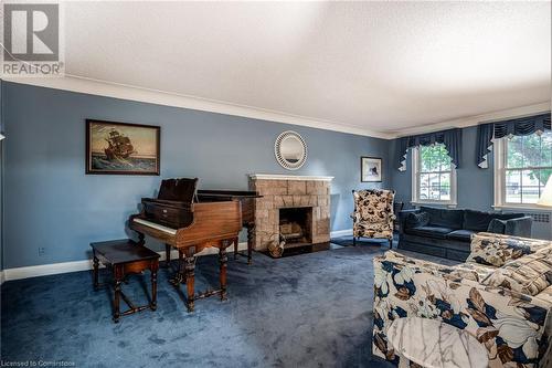 16 Durham Road, Stoney Creek, ON - Indoor Photo Showing Living Room With Fireplace