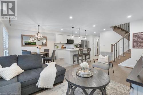 252 Kinsman Drive, Binbrook, ON - Indoor Photo Showing Living Room