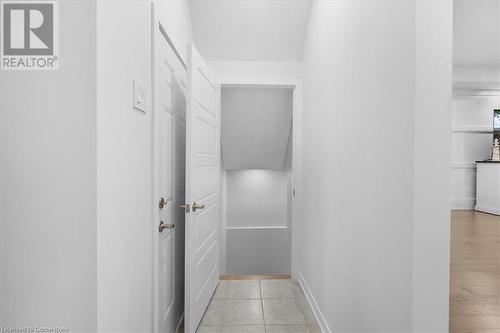 252 Kinsman Drive, Binbrook, ON - Indoor Photo Showing Other Room