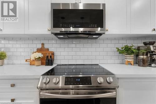 252 Kinsman Drive, Binbrook, ON - Indoor Photo Showing Kitchen