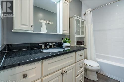 5029 Pinedale Avenue Unit# 64, Burlington, ON - Indoor Photo Showing Bathroom