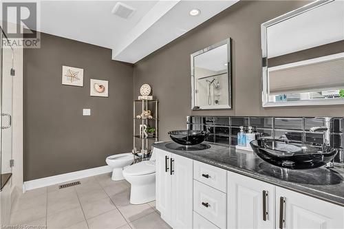 34 Penfold Court, Mount Hope, ON - Indoor Photo Showing Bathroom