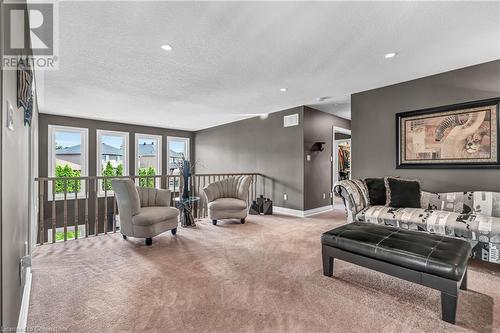 34 Penfold Court, Mount Hope, ON - Indoor Photo Showing Living Room