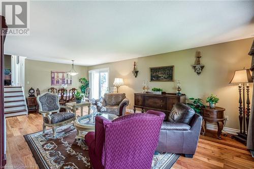 40 Michael Drive N, Port Colborne, ON - Indoor Photo Showing Living Room