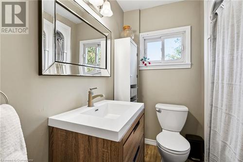 369 Queenston Street, St. Catharines, ON - Indoor Photo Showing Bathroom