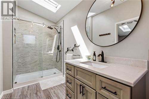 369 Queenston Street, St. Catharines, ON - Indoor Photo Showing Bathroom