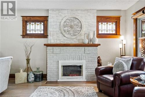 369 Queenston Street, St. Catharines, ON - Indoor Photo Showing Living Room With Fireplace