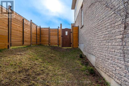 2 Pass Court, Barrie (Ardagh), ON - Outdoor