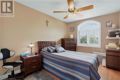 193 Tanglewood Drive, Hamilton, ON - Indoor Photo Showing Bedroom