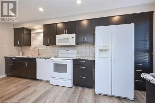 19 Wikander Way, Brampton, ON - Indoor Photo Showing Kitchen