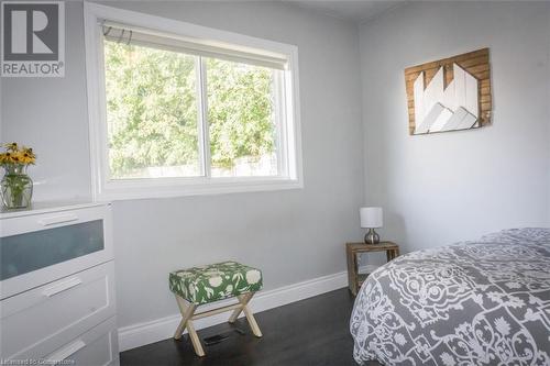 6465 Twenty Road E, Hamilton, ON - Indoor Photo Showing Bedroom