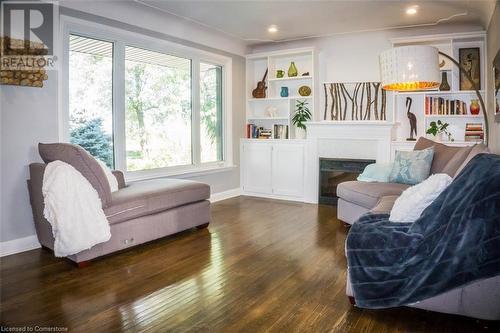 6465 Twenty Road E, Hamilton, ON - Indoor Photo Showing Living Room With Fireplace