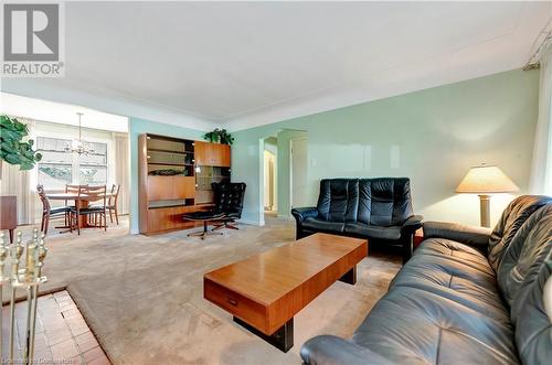 48 Wyngate Avenue, Stoney Creek, ON - Indoor Photo Showing Living Room