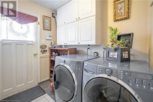 62 Bridlewood Drive, Dundas, ON - Indoor Photo Showing Laundry Room