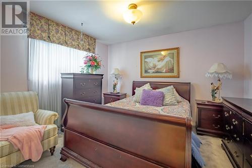 62 Bridlewood Drive, Dundas, ON - Indoor Photo Showing Bedroom