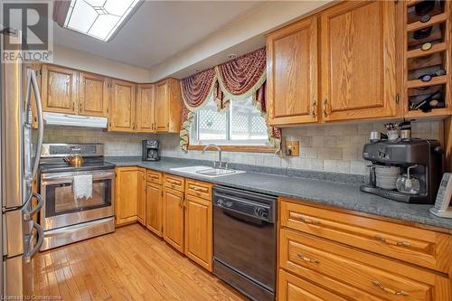 62 Bridlewood Drive, Dundas, ON - Indoor Photo Showing Kitchen With Double Sink