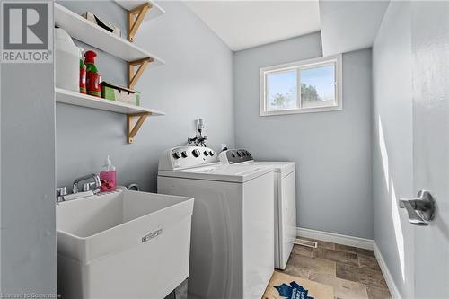 7693 Ronnie Crescent, Niagara Falls, ON - Indoor Photo Showing Laundry Room