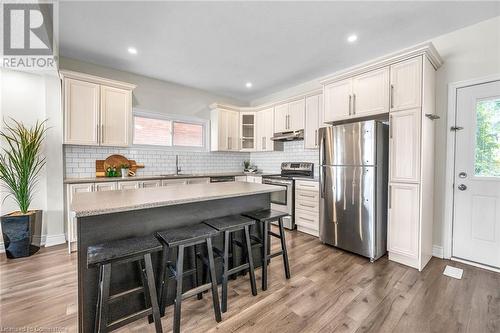 248 Murray Street, Brantford, ON - Indoor Photo Showing Kitchen With Stainless Steel Kitchen With Upgraded Kitchen