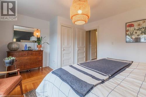 40 Gladstone Avenue, Hamilton, ON - Indoor Photo Showing Bedroom