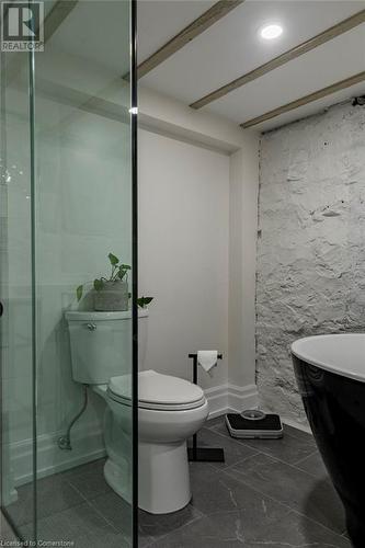 40 Gladstone Avenue, Hamilton, ON - Indoor Photo Showing Bathroom