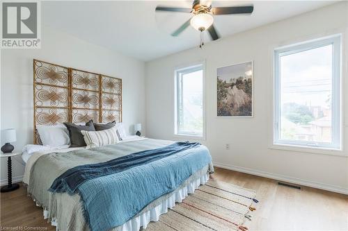 173 Simcoe Street E, Hamilton, ON - Indoor Photo Showing Bedroom