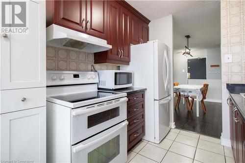 21 Knightsbridge Road Unit# 1602, Brampton, ON - Indoor Photo Showing Kitchen