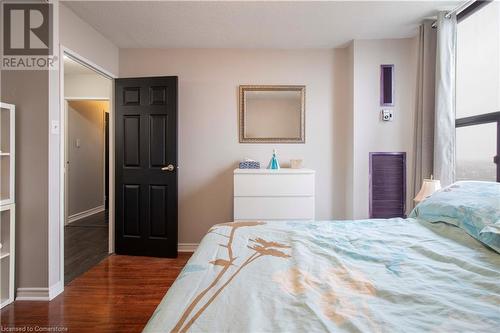 21 Knightsbridge Road Unit# 1602, Brampton, ON - Indoor Photo Showing Bedroom