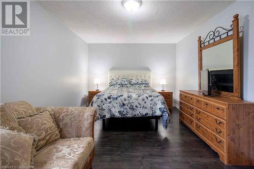 21 Knightsbridge Road Unit# 1602, Brampton, ON - Indoor Photo Showing Bedroom