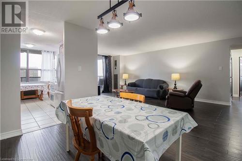 21 Knightsbridge Road Unit# 1602, Brampton, ON - Indoor Photo Showing Dining Room