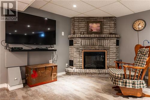 7976 Paddock Trail Drive, Niagara Falls, ON - Indoor Photo Showing Living Room With Fireplace