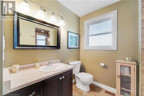 59 Mountbatten Drive, Hamilton, ON - Indoor Photo Showing Bathroom