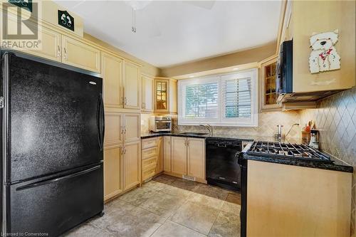 59 Mountbatten Drive, Hamilton, ON - Indoor Photo Showing Kitchen