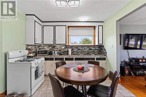 1095 Barron Road, Thorold, ON - Indoor Photo Showing Dining Room