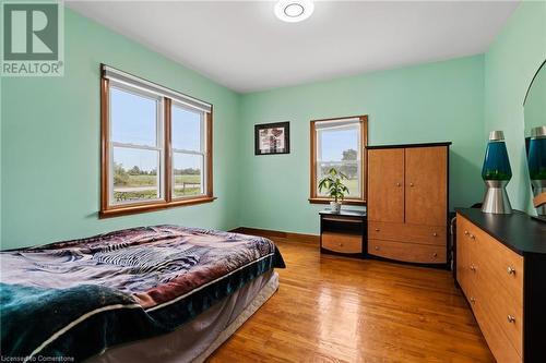 1095 Barron Road, Thorold, ON - Indoor Photo Showing Bedroom