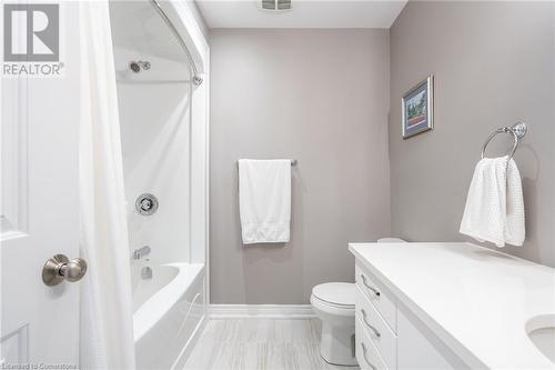 27 Willow Bank Common, St. Catharines, ON - Indoor Photo Showing Bathroom