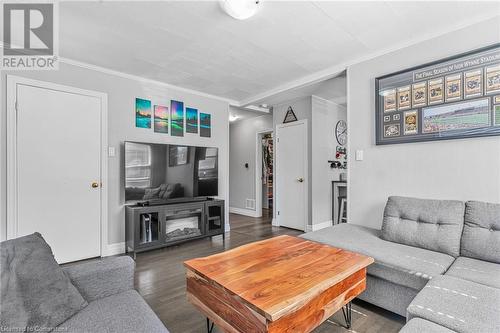 34 Murray Street, Grimsby, ON - Indoor Photo Showing Living Room