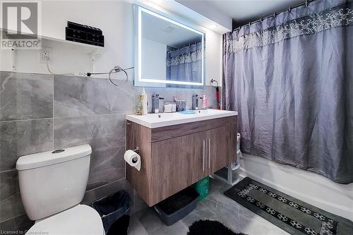 313 Fennell Avenue E, Hamilton, ON - Indoor Photo Showing Bathroom