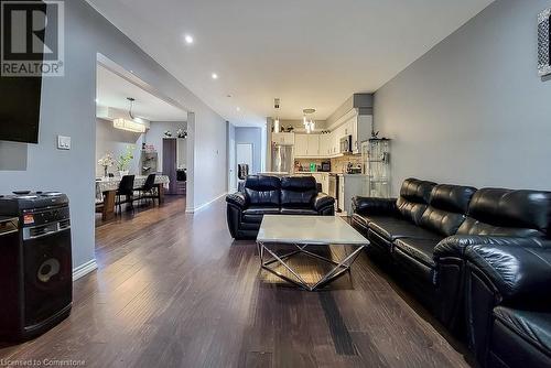 313 Fennell Avenue E, Hamilton, ON - Indoor Photo Showing Living Room