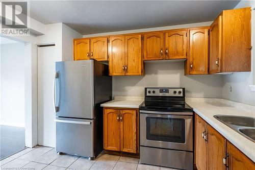 890 Limeridge Road E Unit# 38, Hamilton, ON - Indoor Photo Showing Kitchen With Double Sink