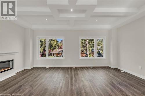 187 Wilson Street W Unit# 19, Ancaster, ON - Indoor Photo Showing Living Room With Fireplace