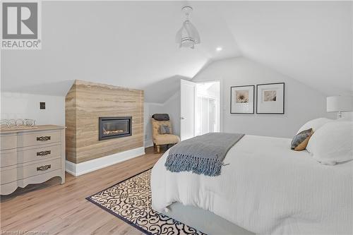 382 Lodor Street, Ancaster, ON - Indoor Photo Showing Bedroom