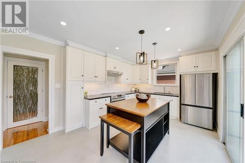 55 East 13Th Street, Hamilton, ON - Indoor Photo Showing Kitchen