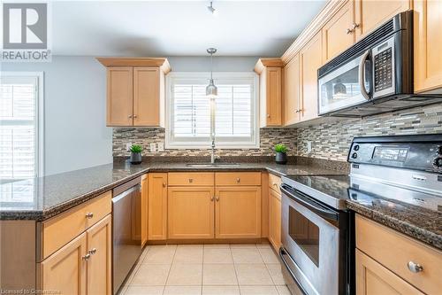 504 Geranium Lane, Burlington, ON - Indoor Photo Showing Kitchen