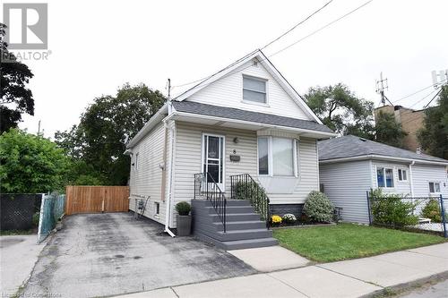 8 East 31St Street, Hamilton, ON - Outdoor With Facade