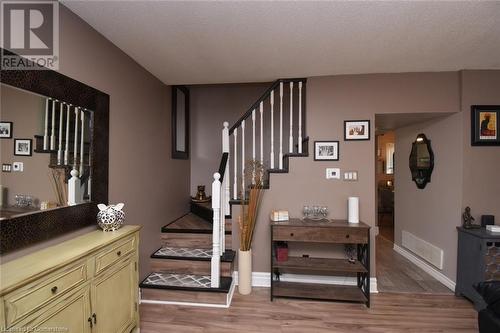 8 East 31St Street, Hamilton, ON - Indoor Photo Showing Other Room