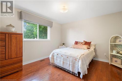 11 Bartonville Court, Hamilton, ON - Indoor Photo Showing Bedroom