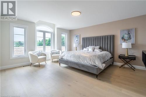 1458 Upper Sherman Avenue, Hamilton, ON - Indoor Photo Showing Bedroom