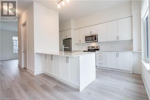 10 Windward Drive Unit# 76, Grimsby, ON - Indoor Photo Showing Kitchen